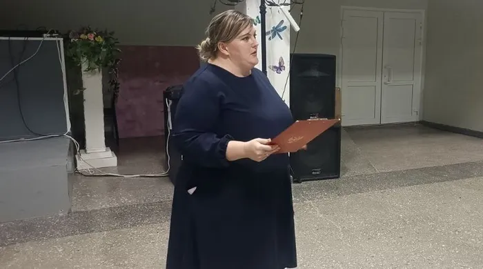 211PAgWzMkIum9E1sZ7Ot1G6xcewviK5VkQqgHBNWgiHJdV1jwB3yYAN8k4-fIrsCHCzAM9yezEurP1OcKZCfbCm